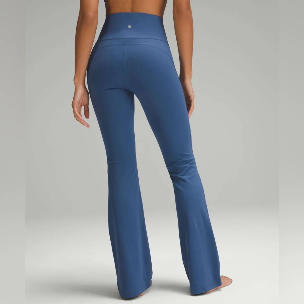 Lululemon Groove Super-High-Rise Flared Pant Nulu  Size 2